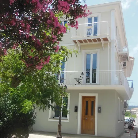 Verani Lefkas Town